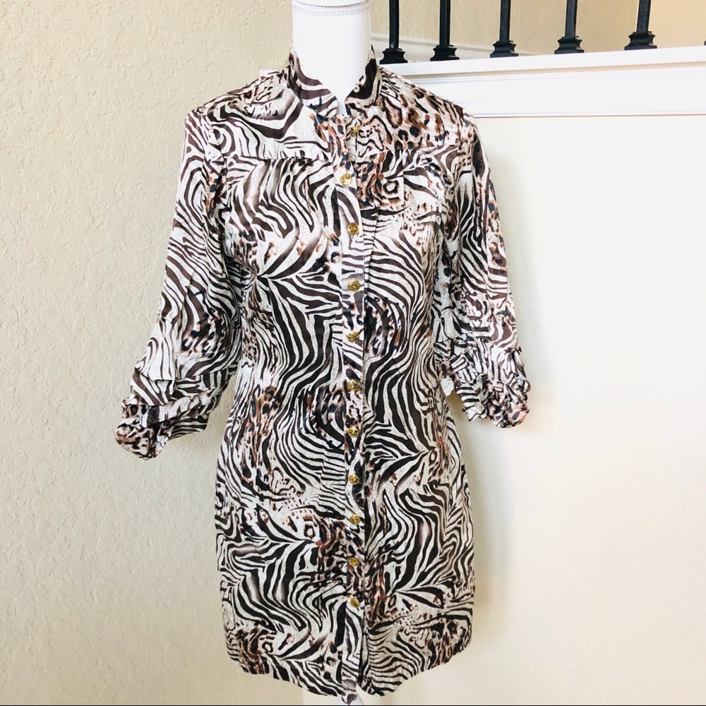 Bebe Animal Print Short Shirt Dress with gold buttons & quarter sleeves Size SM